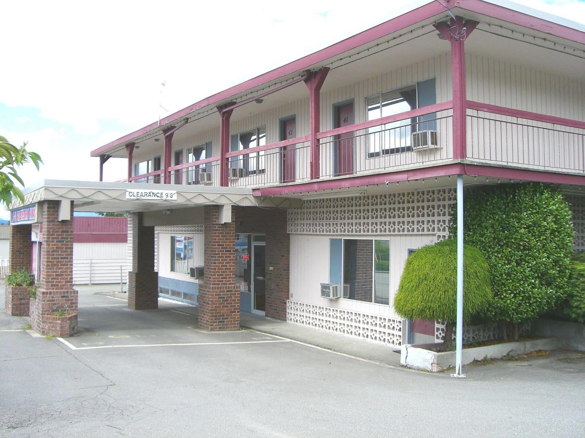 A-1 Alberni Inn Port Alberni Exterior foto